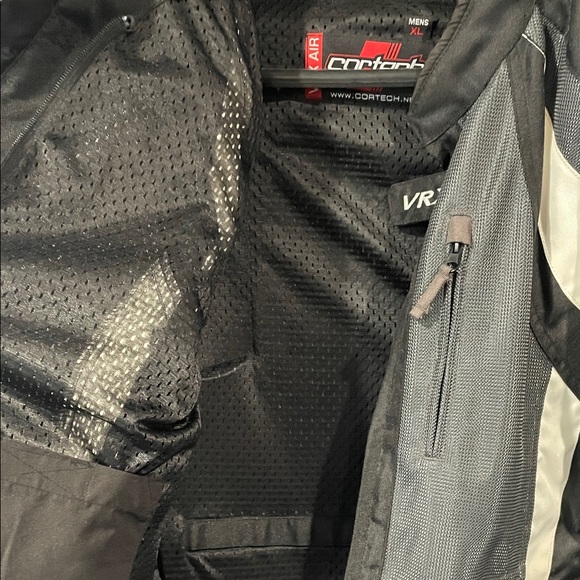 Cortech Men's Black and Gray Performance Jacket - Picture 4 of 4